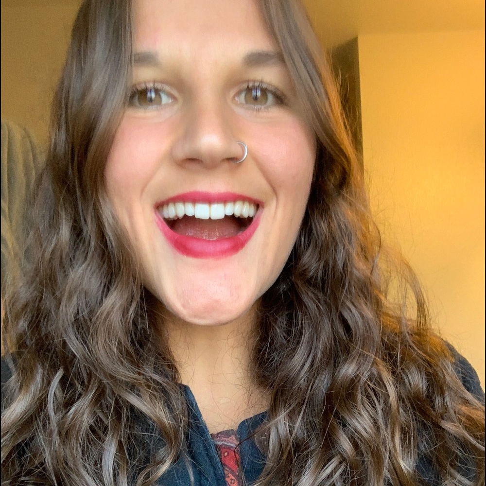 Meet your Posher, Madeline
